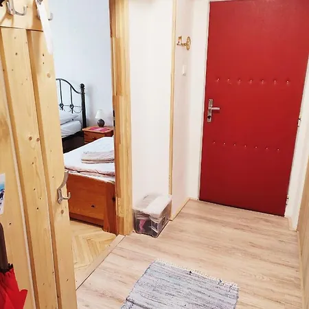 Pod Lesom Apartamento *